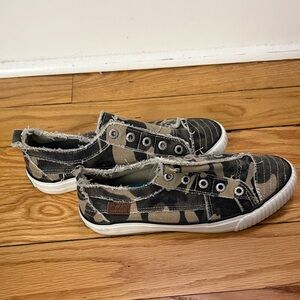 Blowfish Camouflage Ladies Sneakers